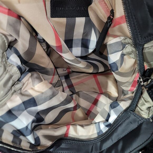 Authentic Burberry Large Nylon Tote Shoulderbag - Picture 5 of 6